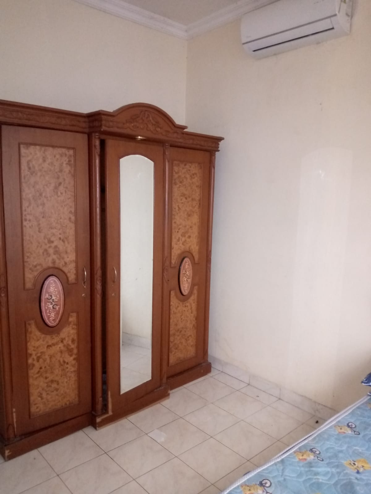 Rumah Disewakan Semi Furnished di Cluster Hawaii Deltamas Cikarang